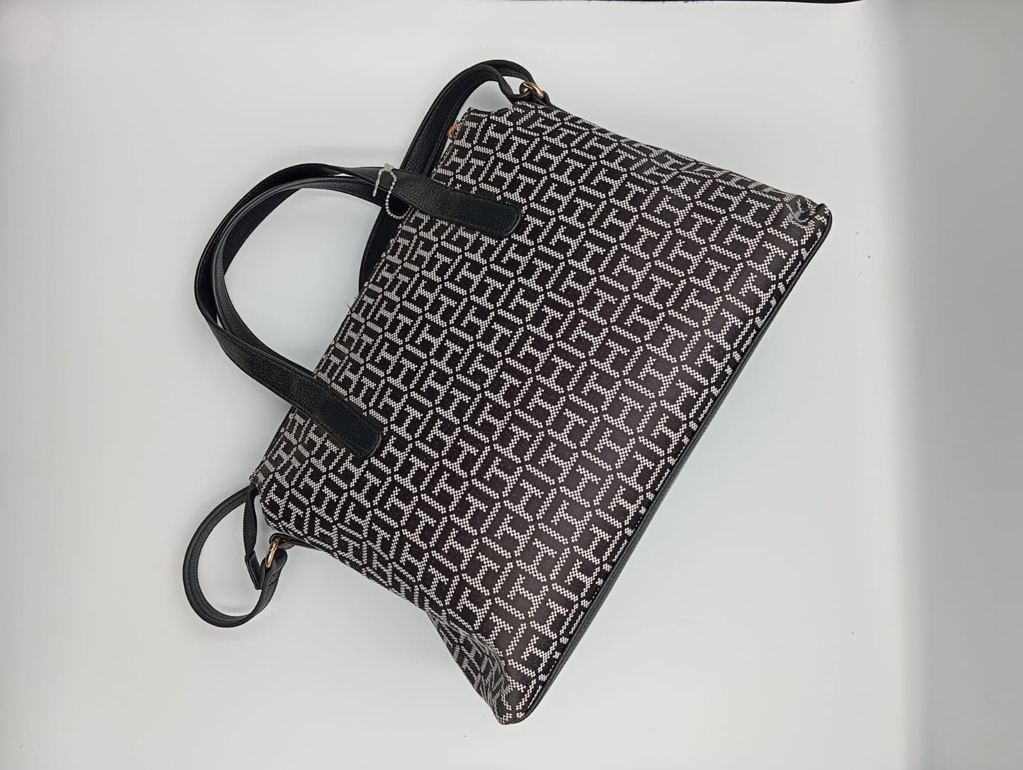 Tommy Hilfiger Satchel N/B