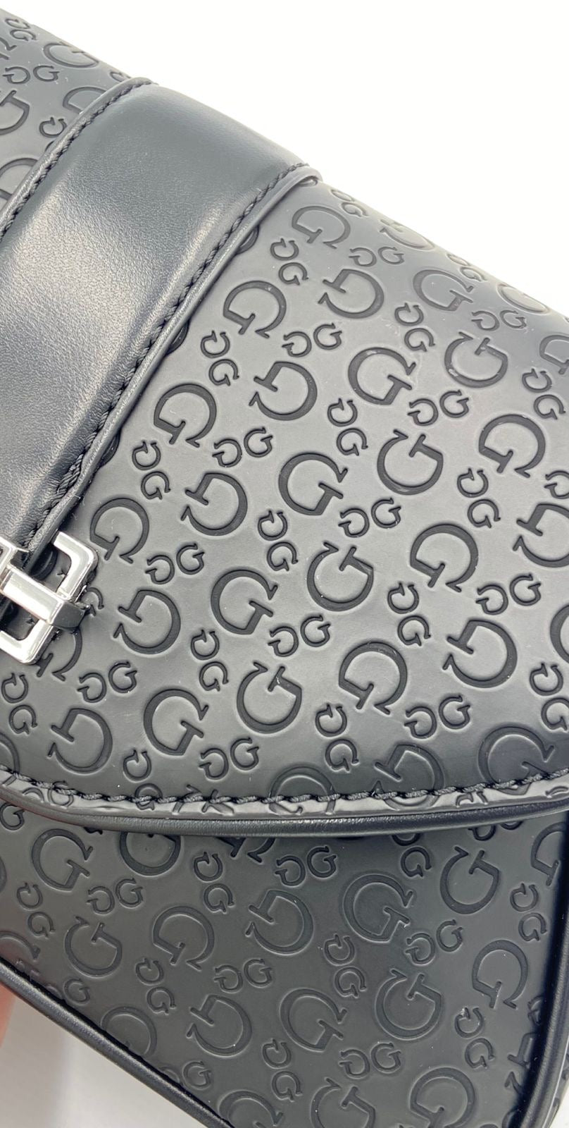 Bolsa Guess Noelle Embossed Flap Shoulder Bag