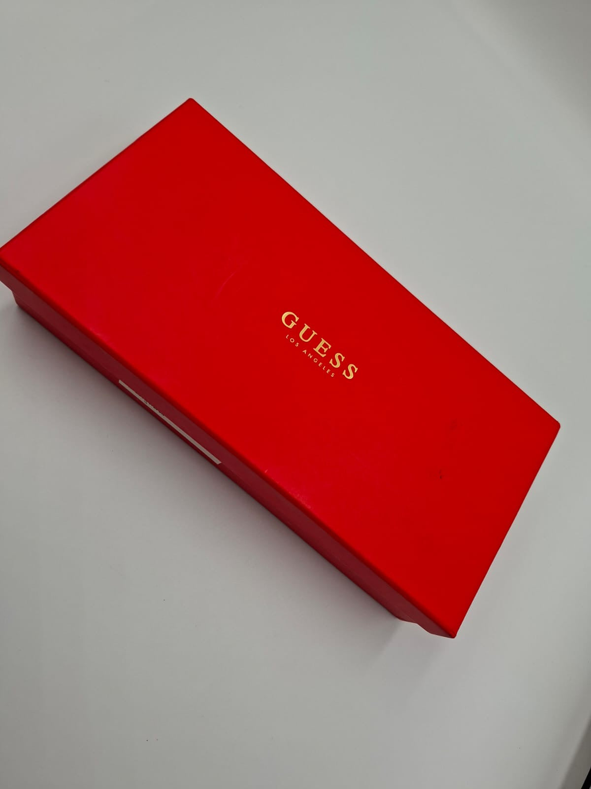 Guess Pouch & Keychain Gift Set (Set de regalo de cosmetiquera y llavero)