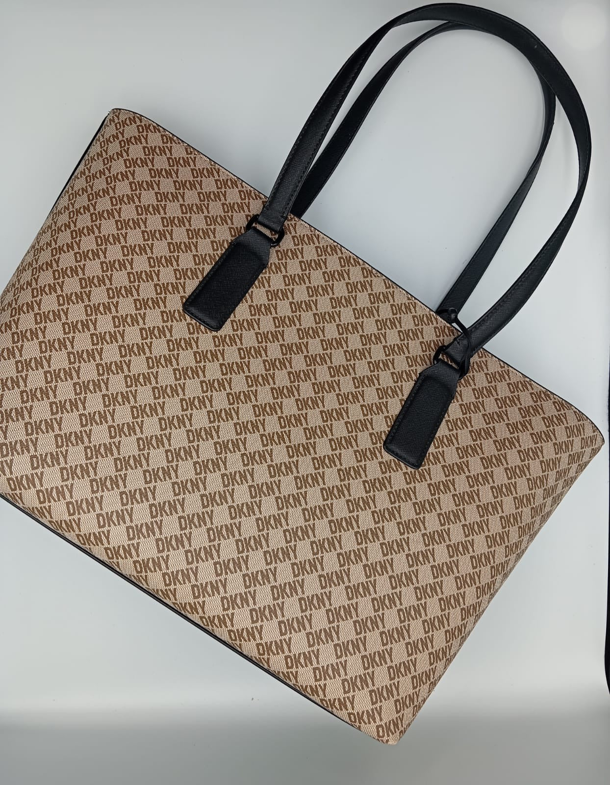 DKNY Bolso De Mano Irene Grande p/laptop