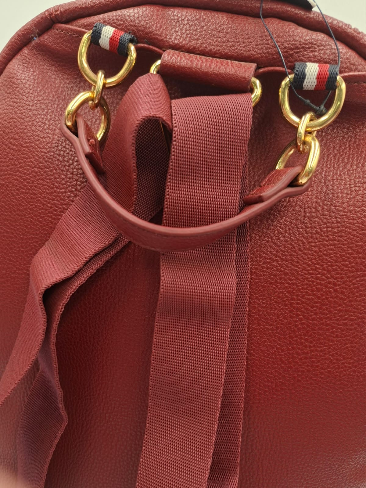 Tommy Hilfiger Th Essence Backpack en color Burgundy