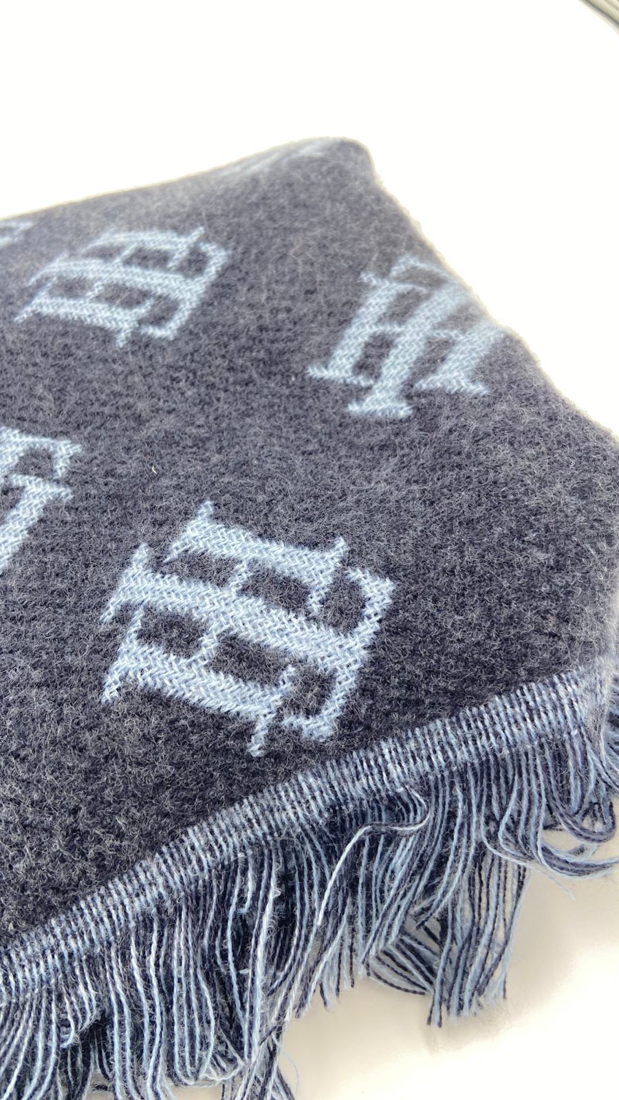 Tommy Hilfiger "Global Stripe"