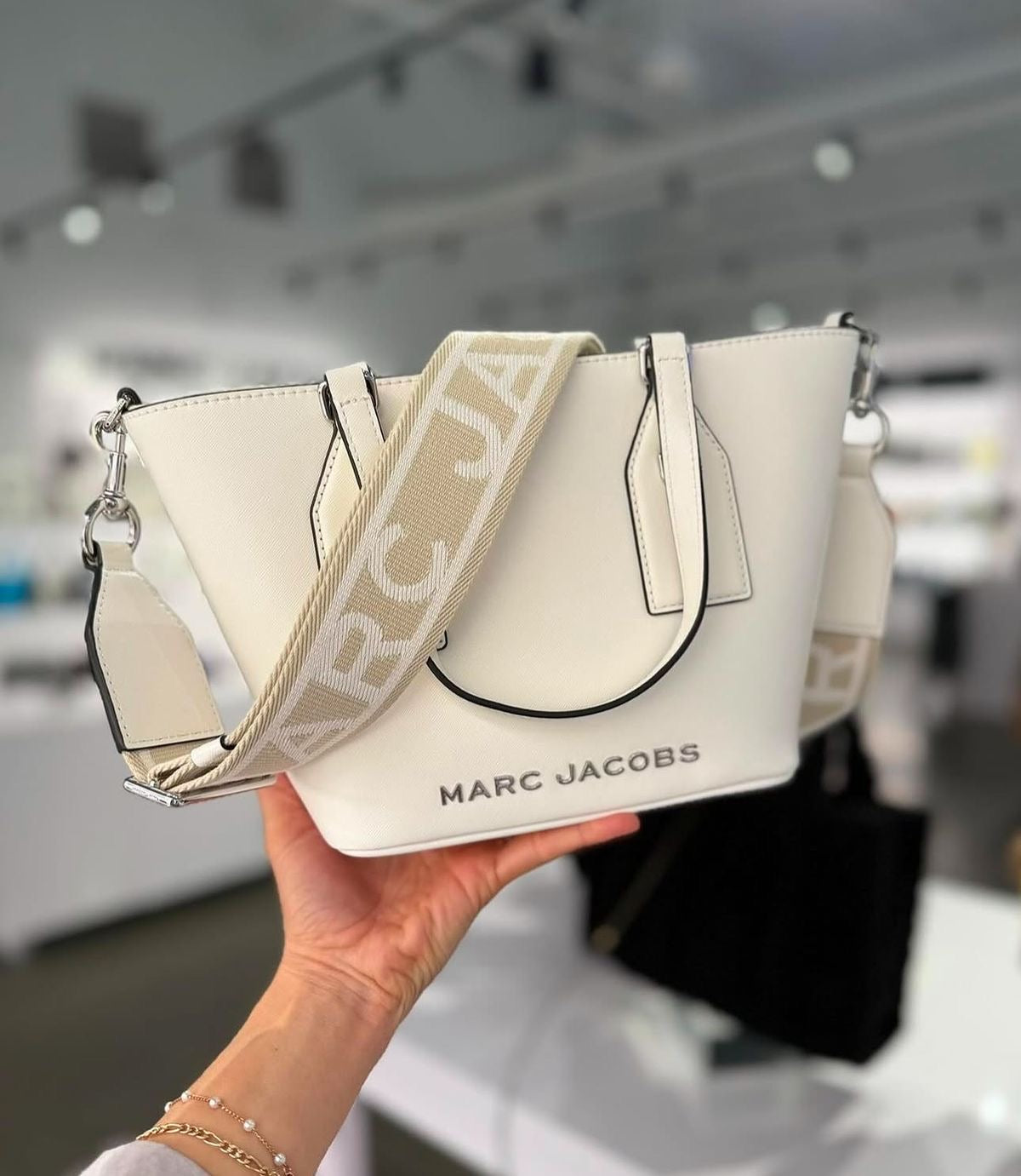 Mac Jacobs The Tote Bag