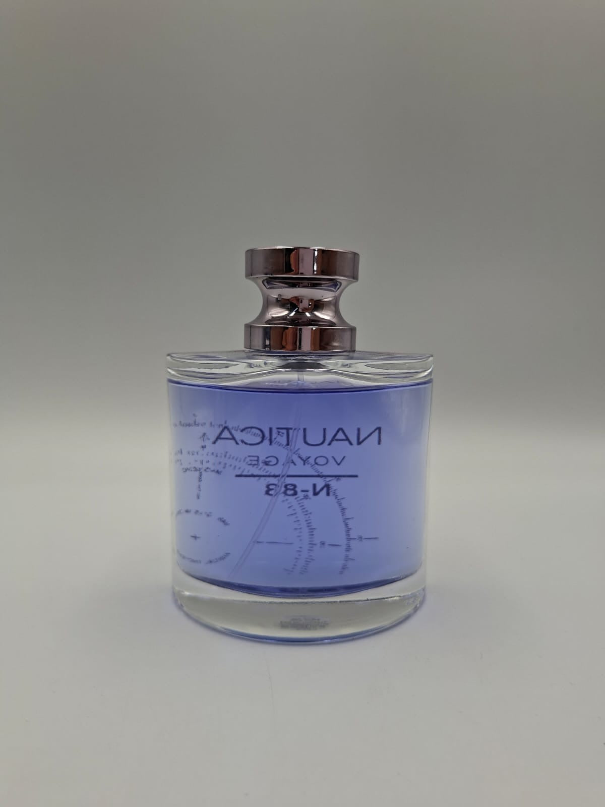 Nautica Voyage N-83 en su presentación de 100 ml (3.3 fl oz)