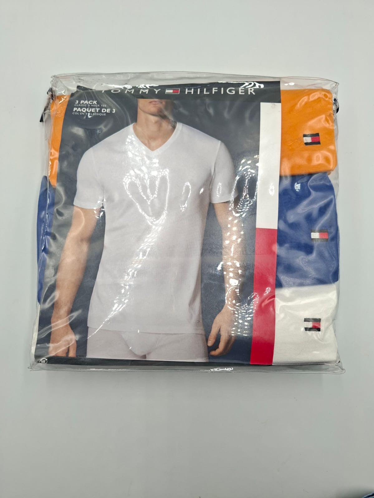 Tommy Hilfiger Playeras 
Modelo: Classic V-Neck Tee (Cuello en V)