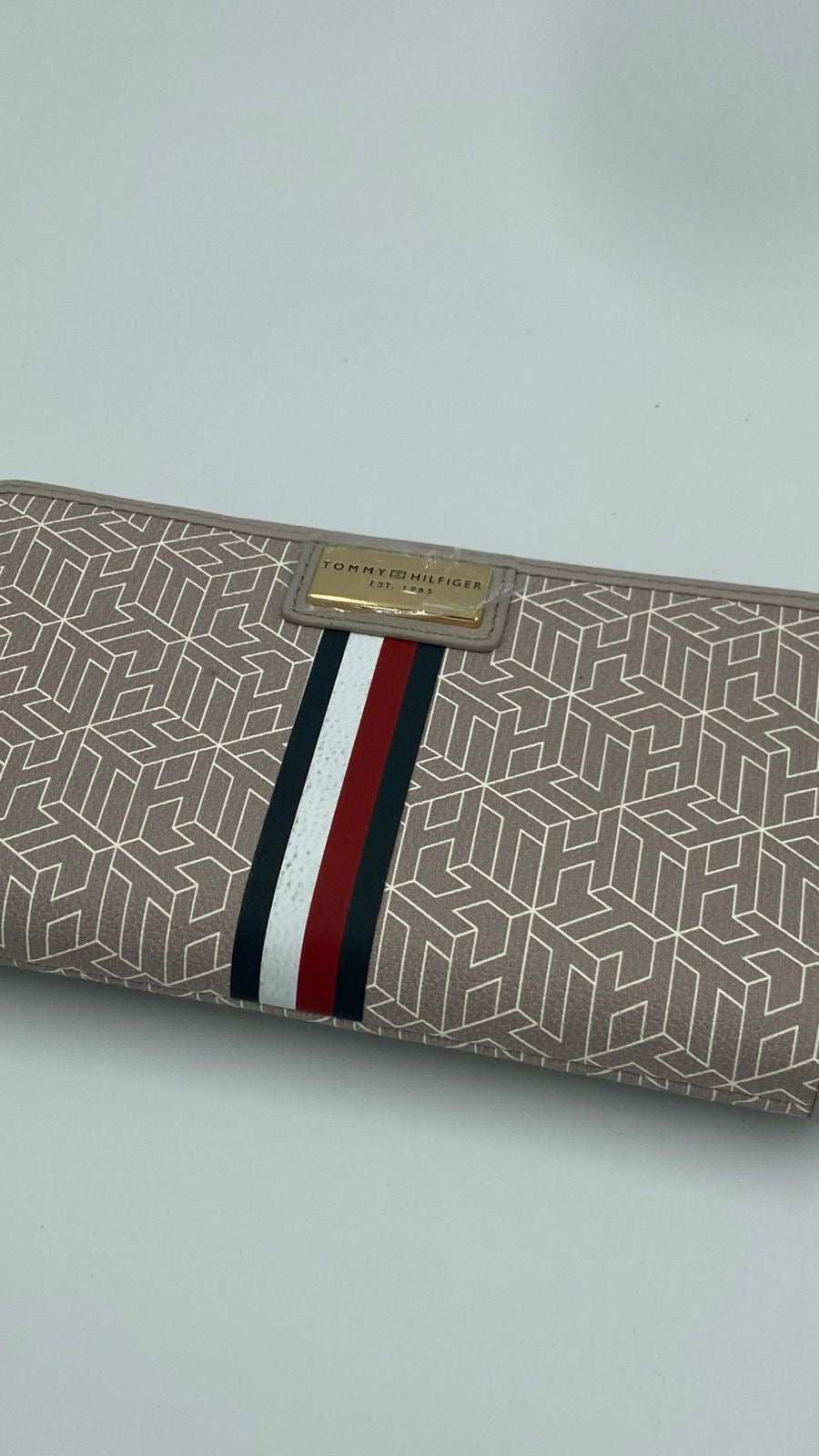 Tommy Hilfiger Julia Large Zip Around Wallet
