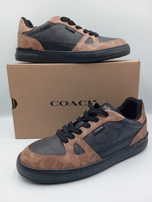 Coach Court café