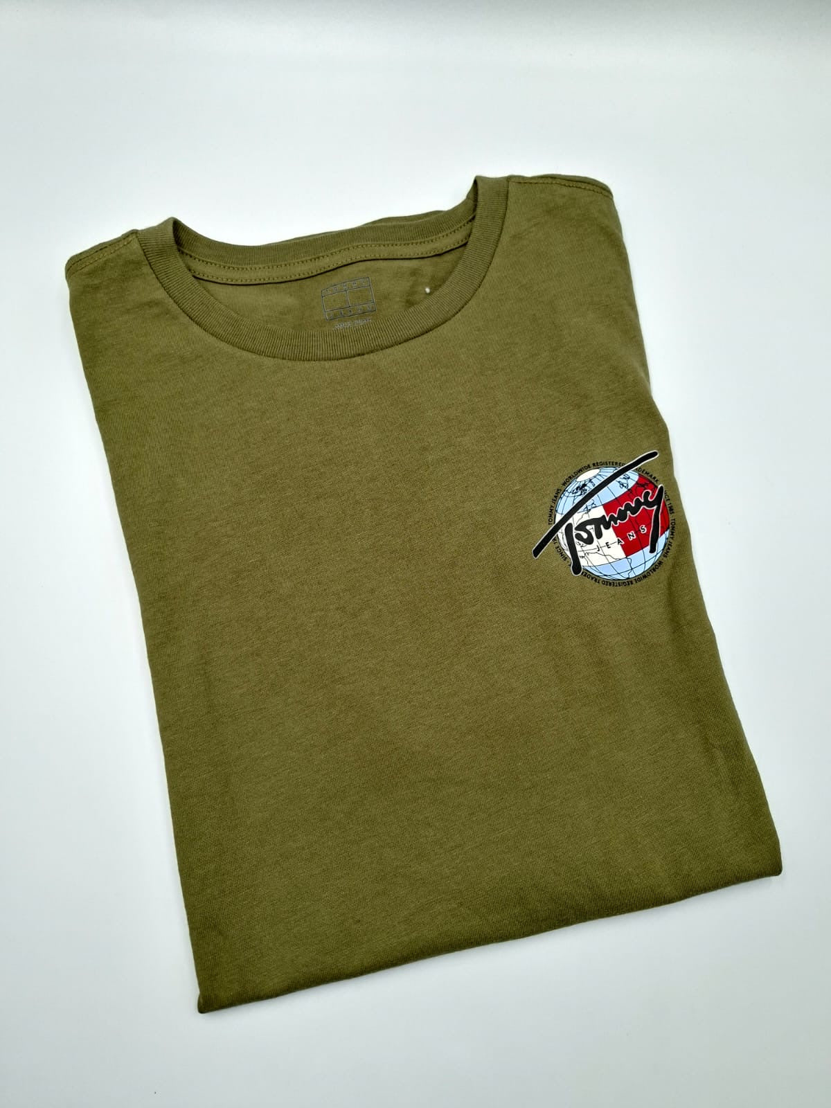 Tommy Jeans Globe Graphic Playera