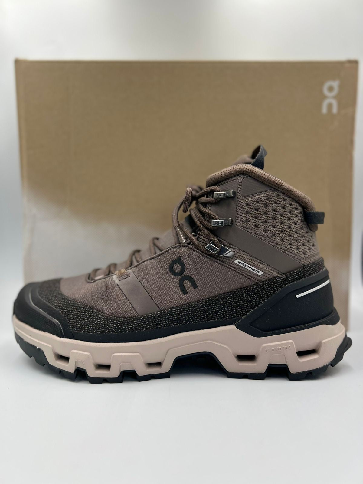 botas On Running Cloudrock Mid