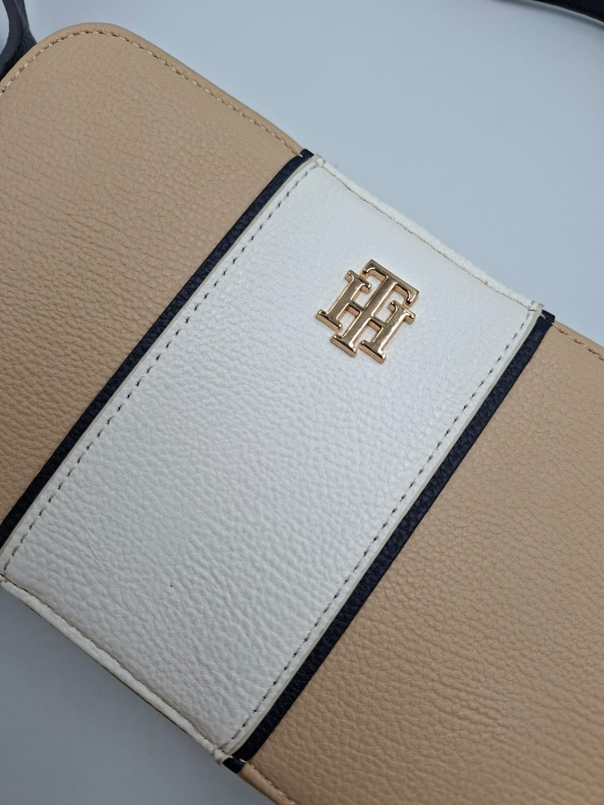 Tommy Hilfiger Essential Monogram Camera Bag "Iconic Stripe"