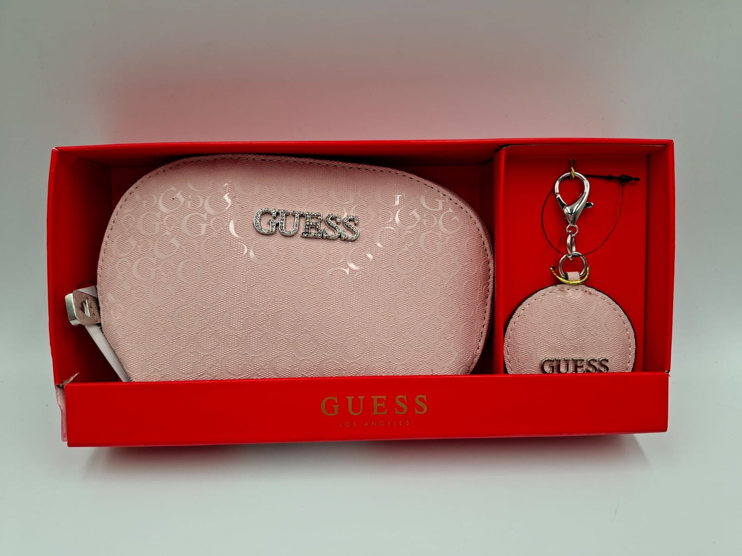 Guess Pouch & Keychain Gift Set (Set de regalo de cosmetiquera y llavero)