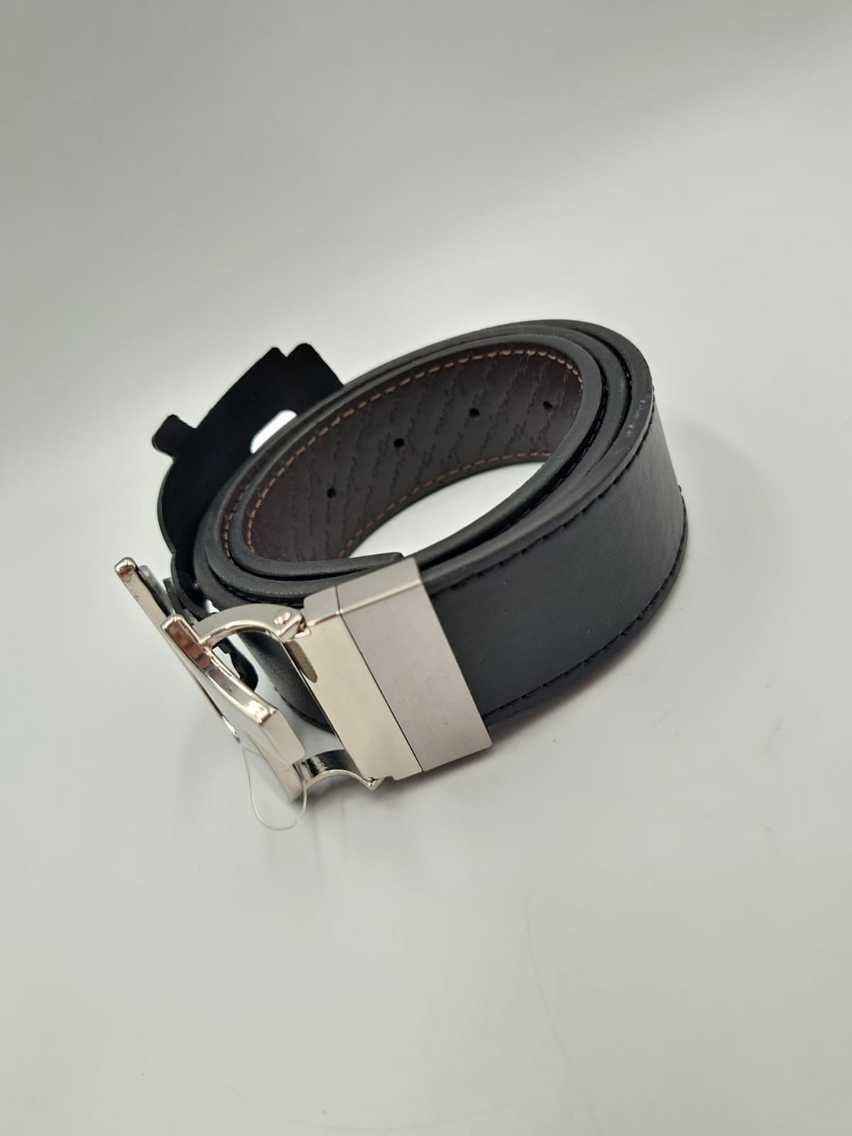 True Religion Reversible Horseshoe Logo Belt
Reversible Horseshoe (Bicolor)
