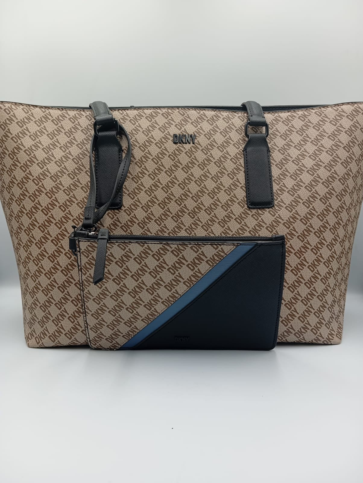 DKNY Bolso De Mano Irene Grande p/laptop