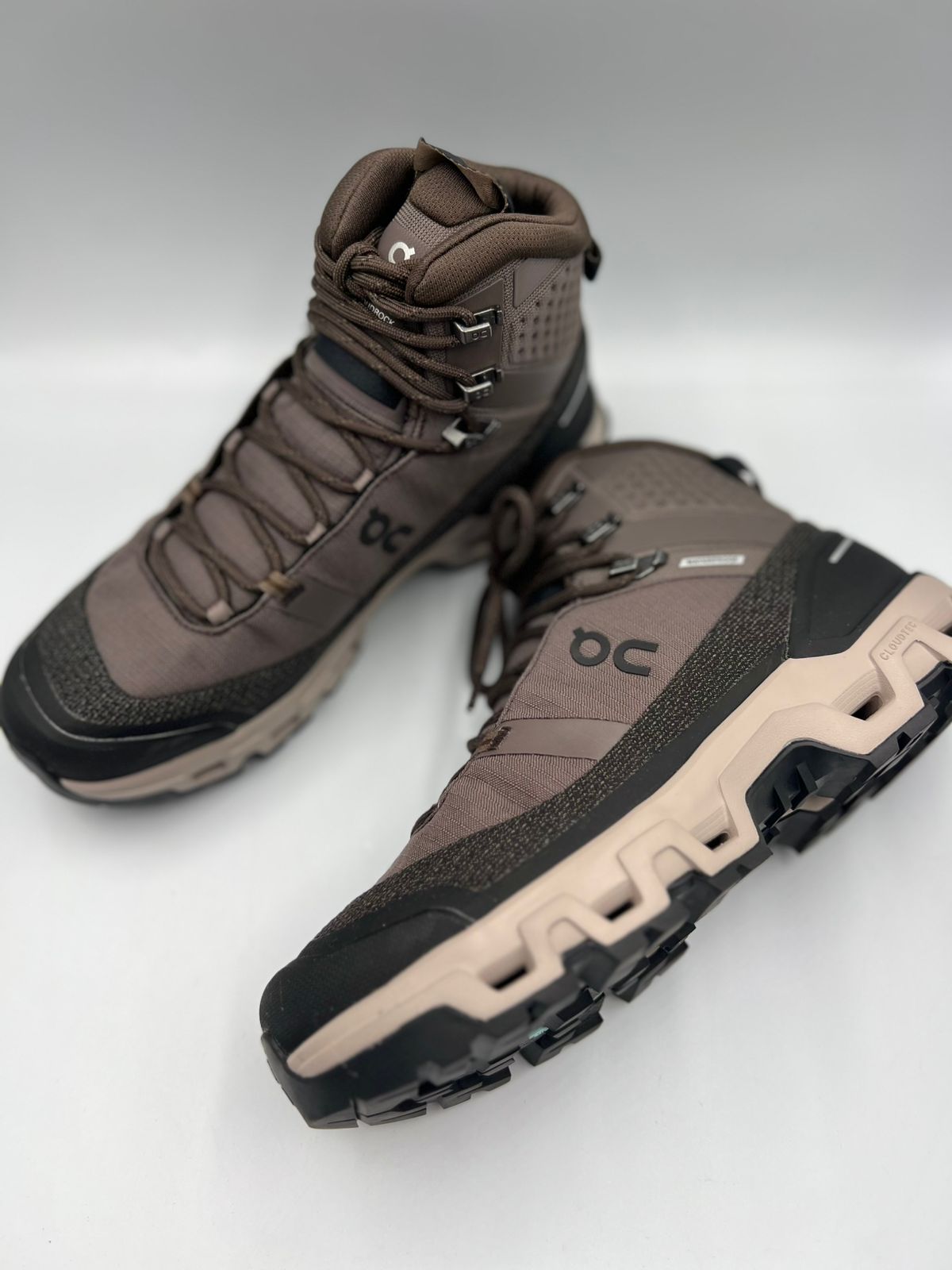botas On Running Cloudrock Mid