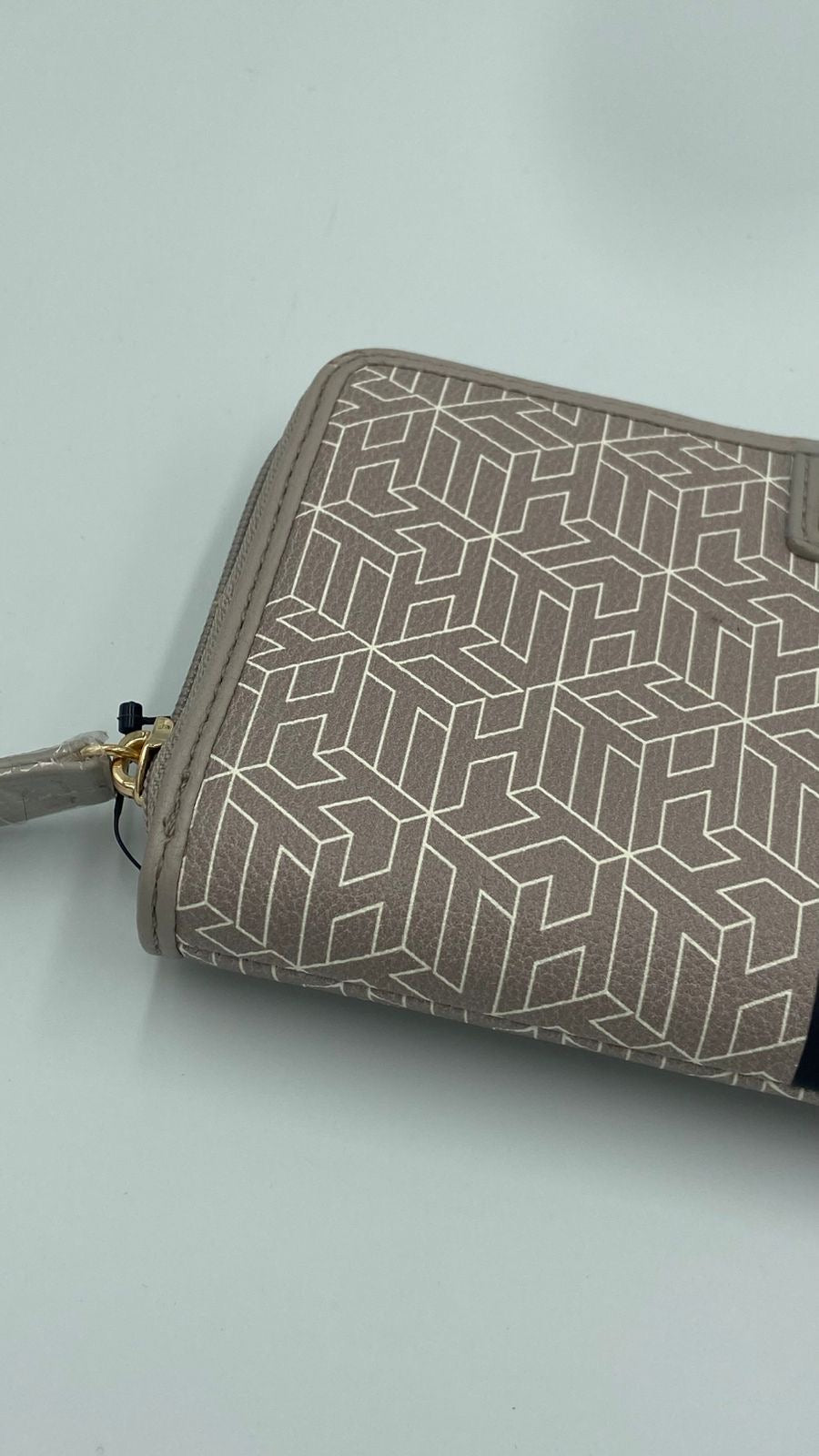 Tommy Hilfiger Julia Large Zip Around Wallet