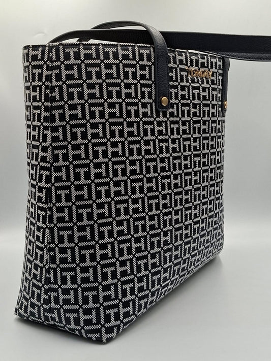 Tommy Hilfiger Thayer Tote