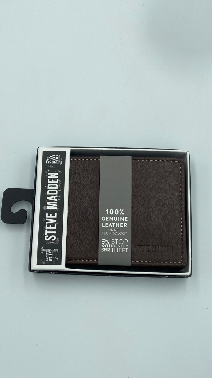 Steve Madden Men's Pebble Leather Passcase Wallet