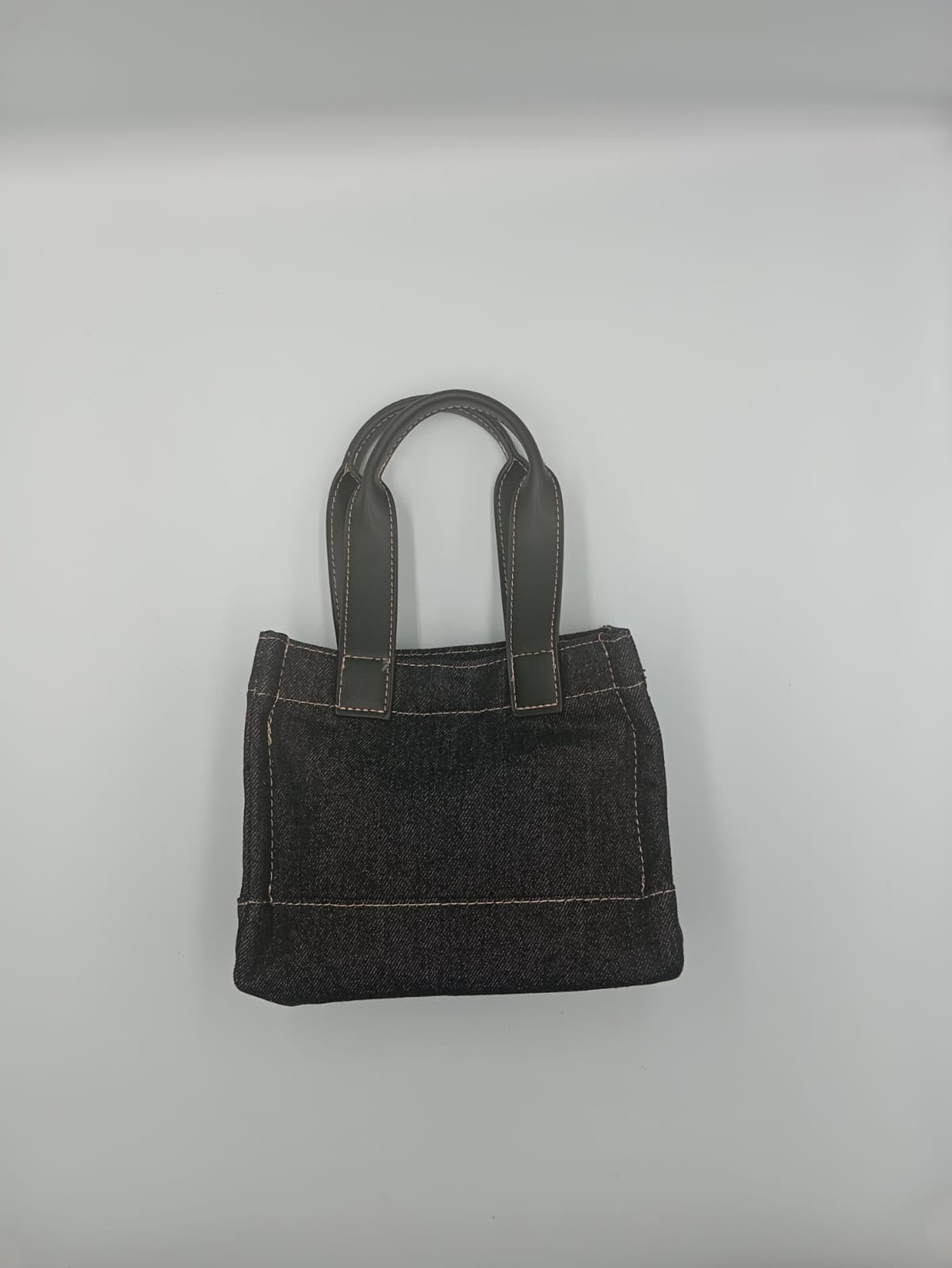 Mini bolso tipo Tote de mezclilla TRUE RELIGION