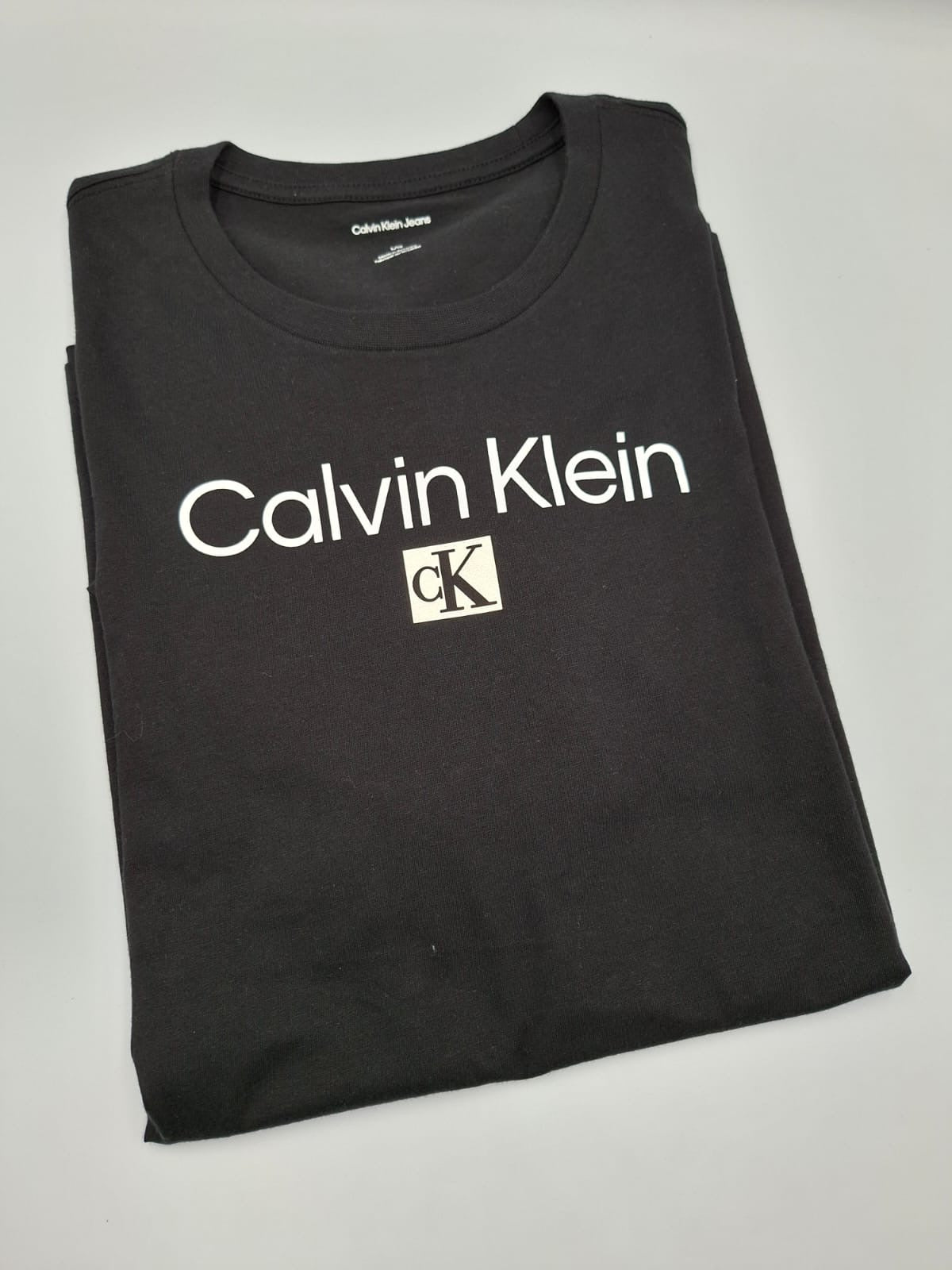 Calvin Klein Playera