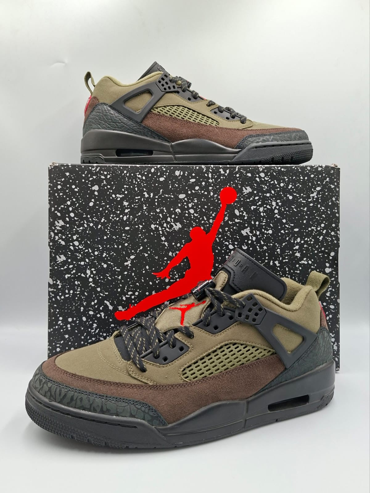 Jordan Spizike Low