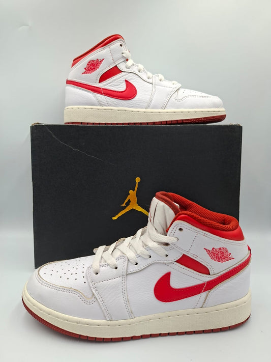 Jordan 1 Mid SE White Dune Red