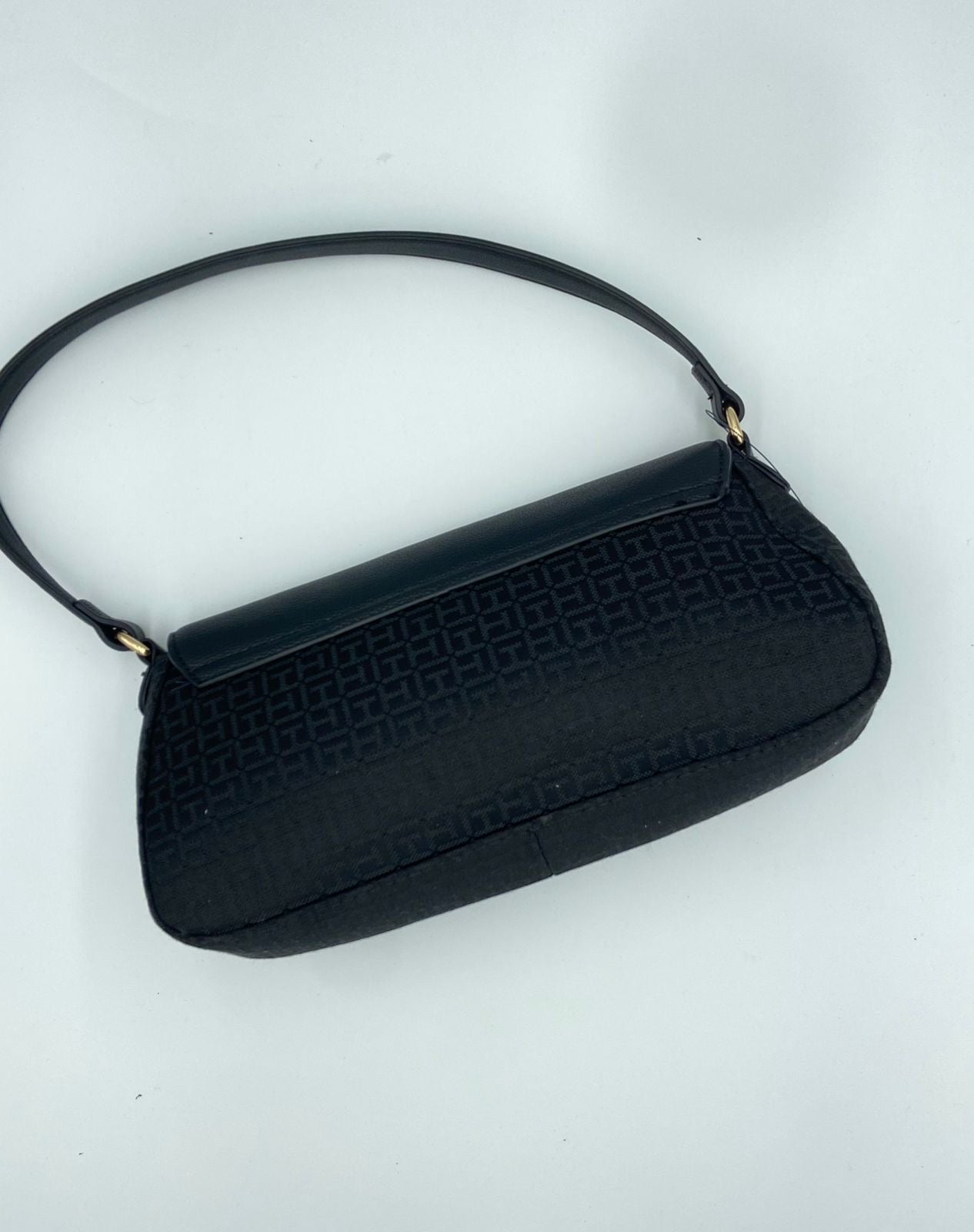 Bolso Tommy Hilfiger Poppy Monogram Shoulder Bag