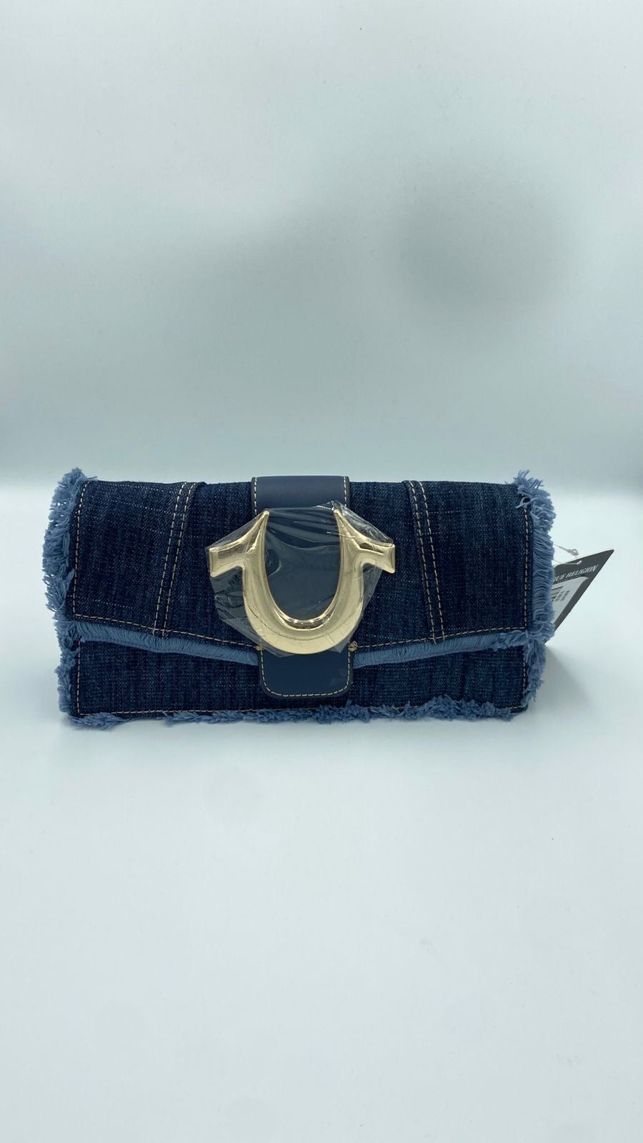 Bolso True Religion Frayed Denim Horseshoe Flap Shoulder Bag