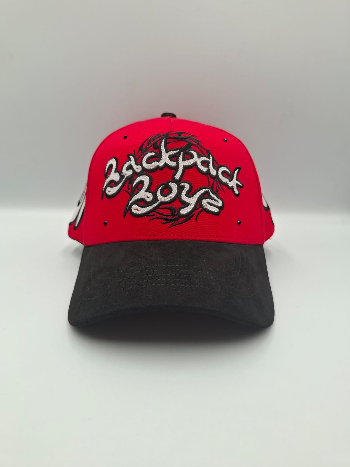 Gorra "Thorns" (Espinas) de la línea Streetwear Backpack Boyz