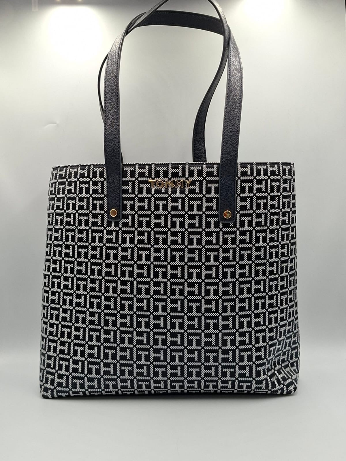 Tommy Hilfiger Thayer Tote