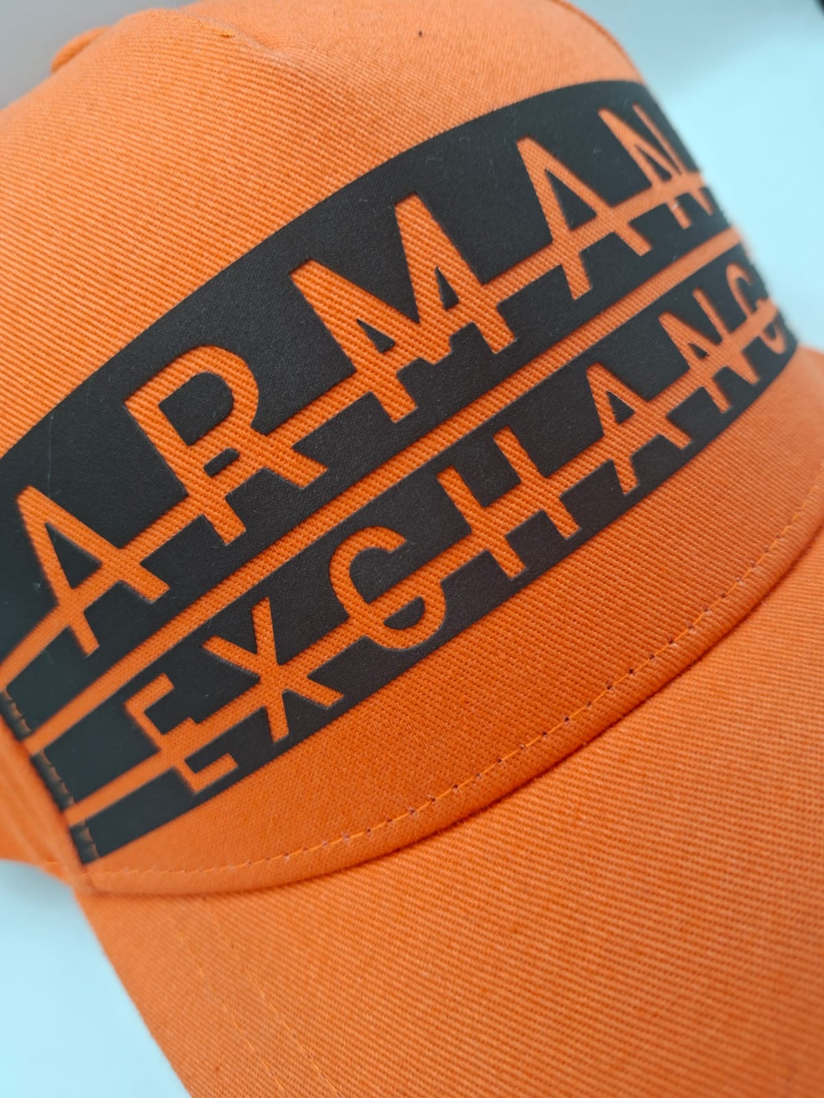 Gorra tipo Trucker o Baseball con Logotipo de FranjaArmani Exchange (A|X)