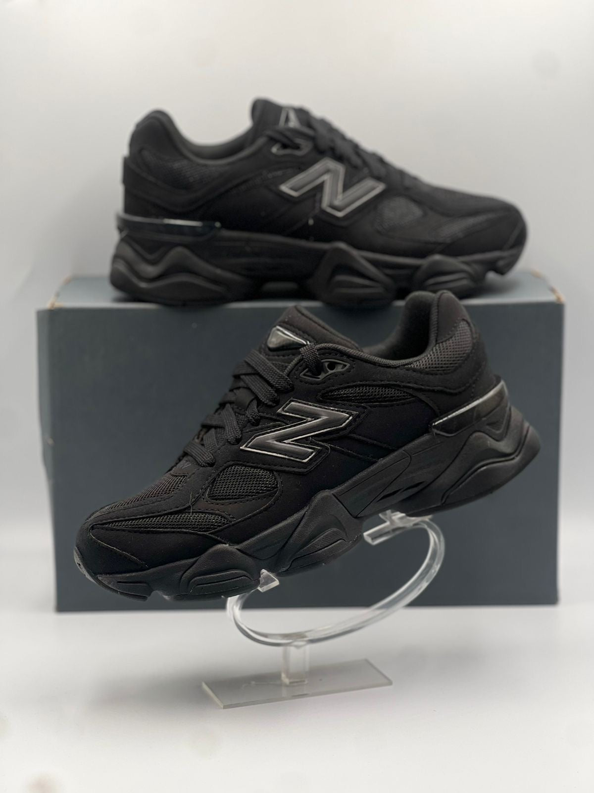 New Balance 9060 Triple Black