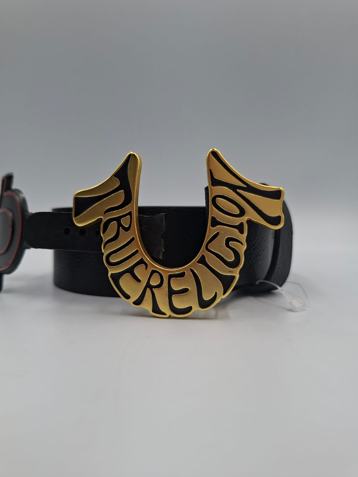 True Religion con hebilla de herradura (Horshoe Buckle)