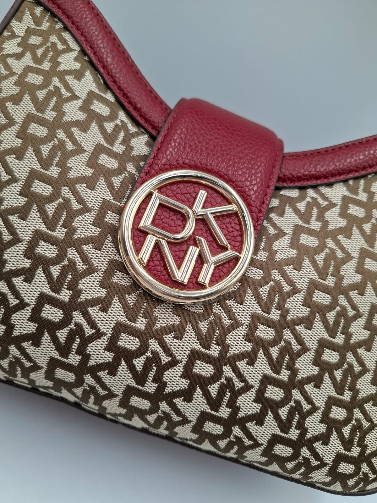 DKNY Bryce Demi