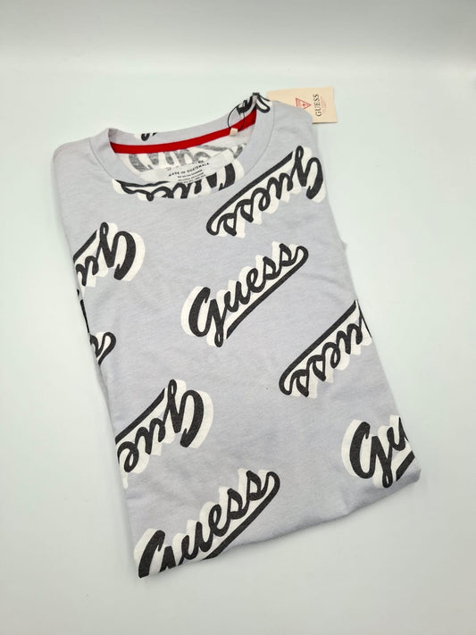 Playera Guess All-Over Script Logo Tee