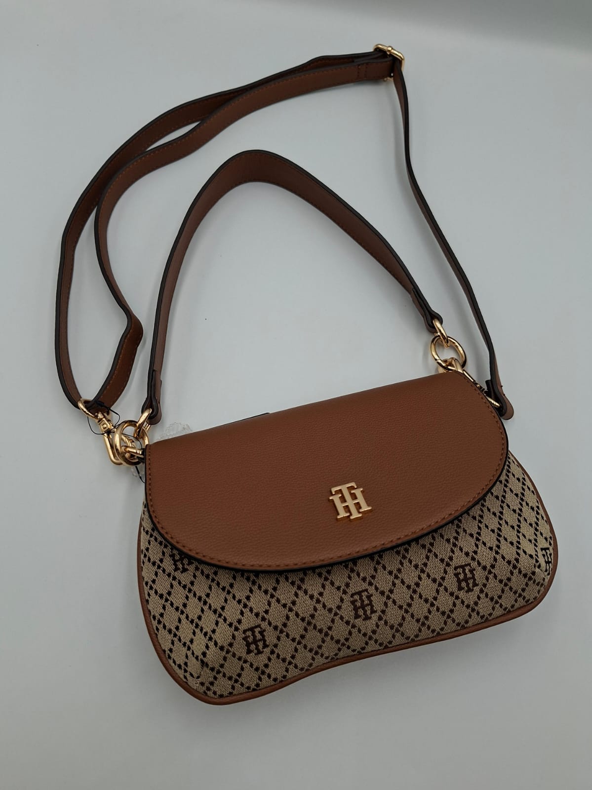 Tommy Hilfiger Flap Croosbody