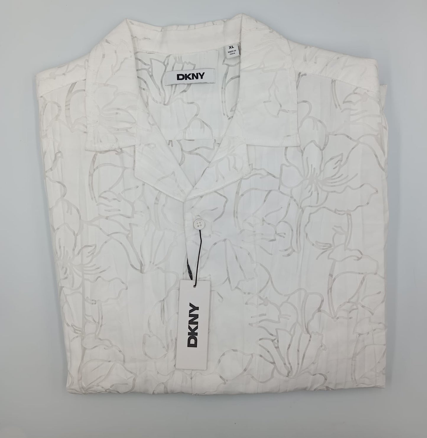 Camisa Blanca DKNY Diseño Texturizado Floral