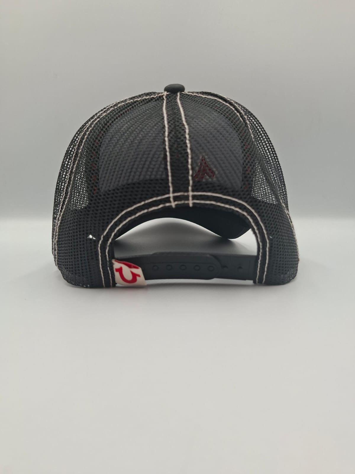 Gorra Trucker con logotipo de Buda y herradura True Religion