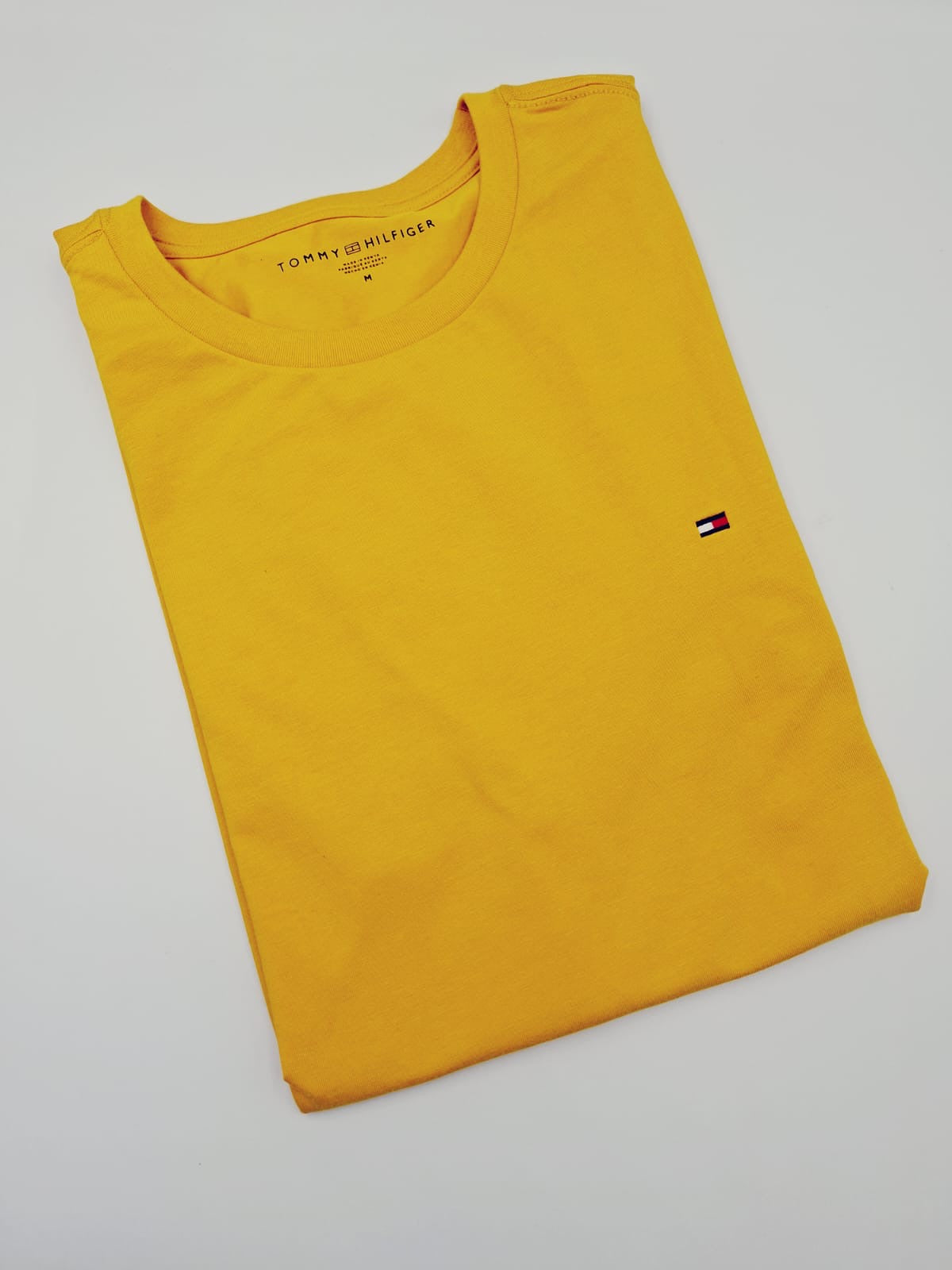 playera "Essential" de cuello redondo (Crew Neck)
Tommy Hilfiger