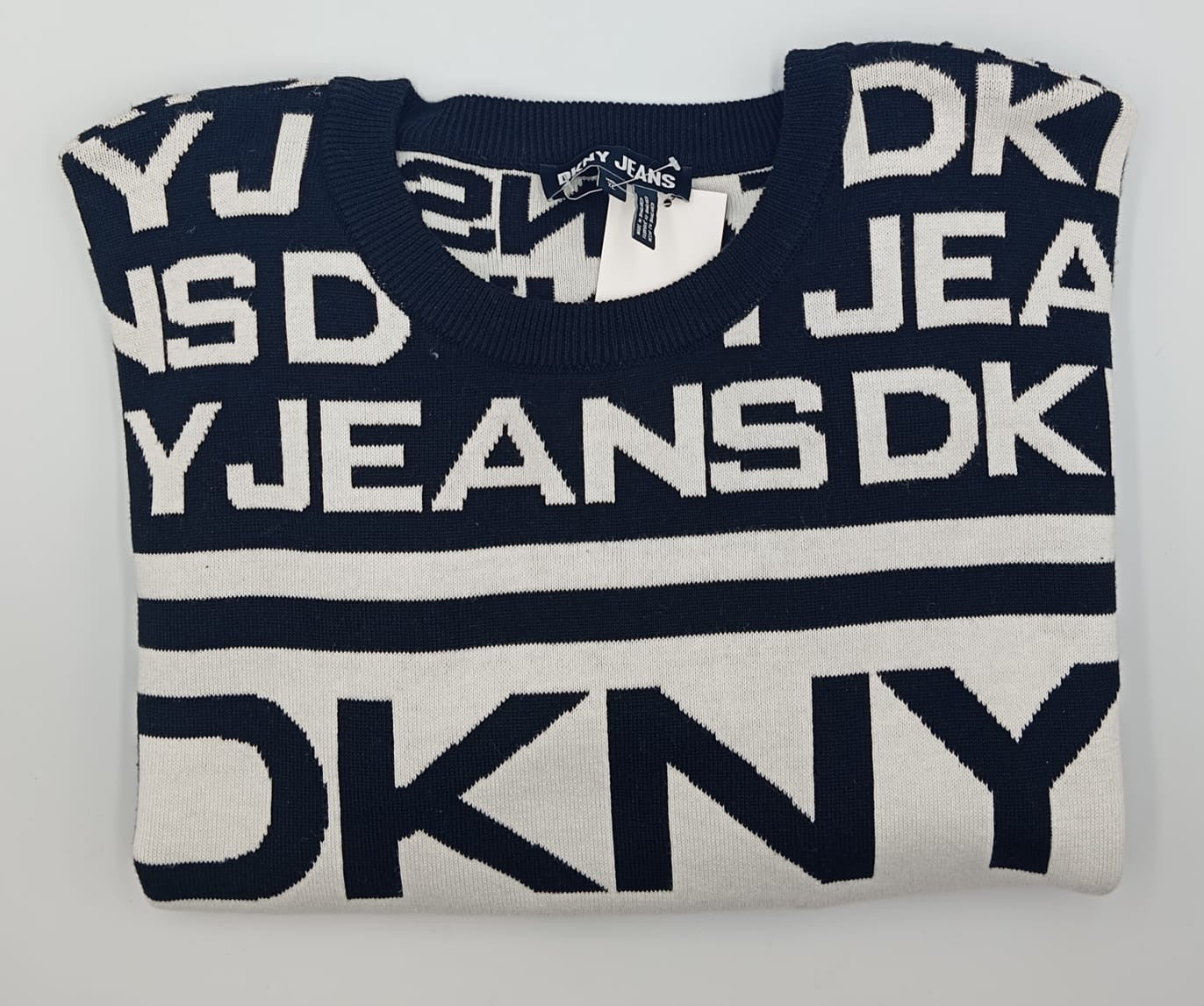 Sueter DKNY Cuello redondo