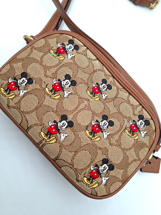 Coach Mini Camera Bag en Signature Canvas con Mickey Mouse