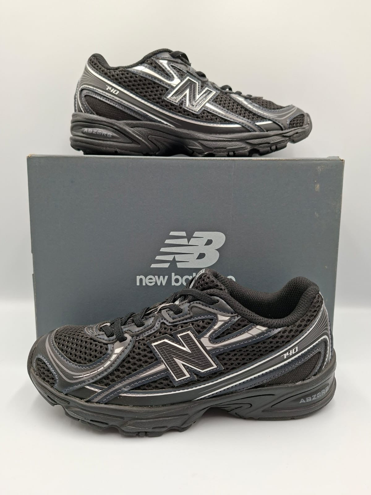 New Balance 740