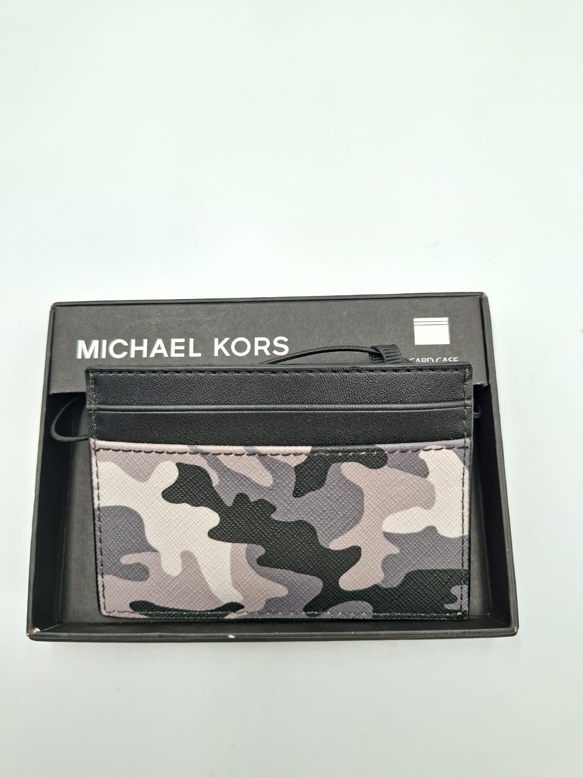 Tarjetero Michael Kors Harrison con Estampado de Camuflaje