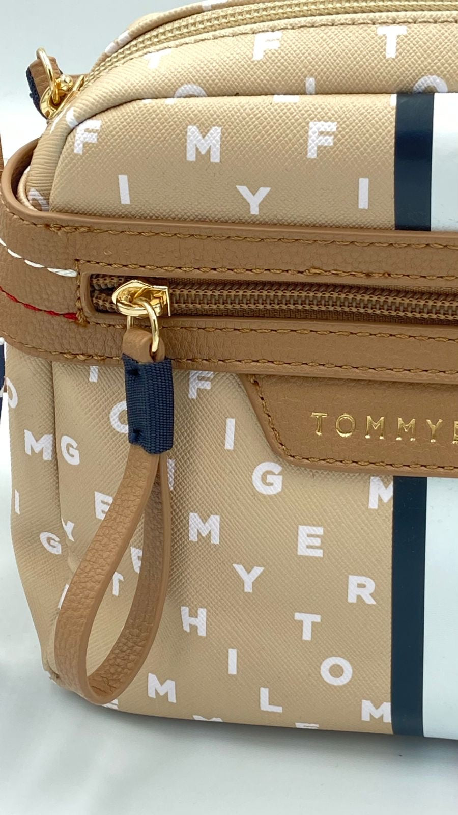 Bolso Tommy Hilfiger Scattered Logo