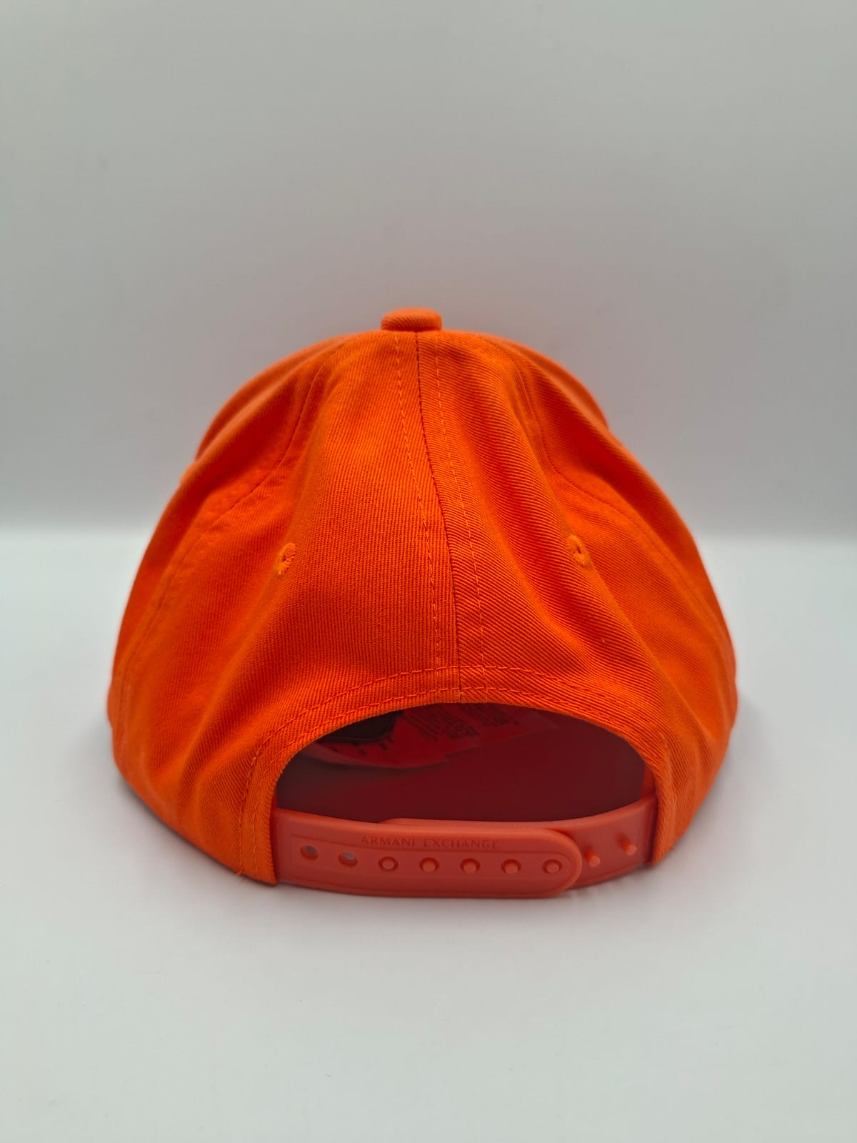 Gorra tipo Trucker o Baseball con Logotipo de FranjaArmani Exchange (A|X)