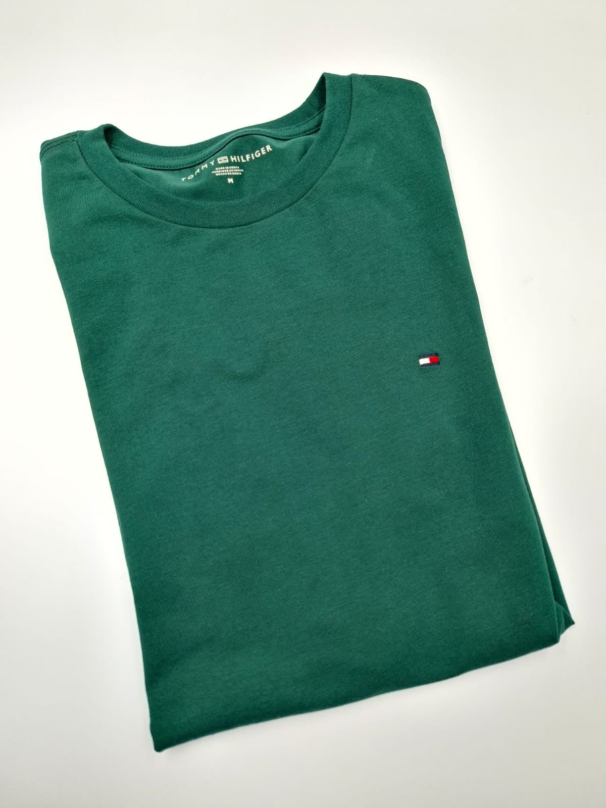 playera "Essential" de cuello redondo (Crew Neck)
Tommy Hilfiger