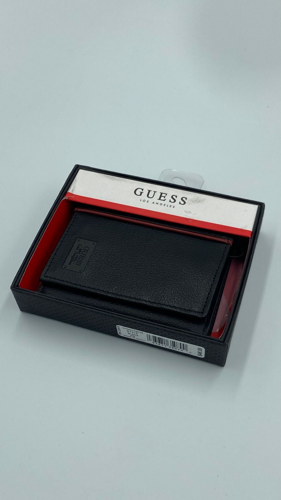GUESS Los Angeles Men's Pebble Leather Trifold Wallet