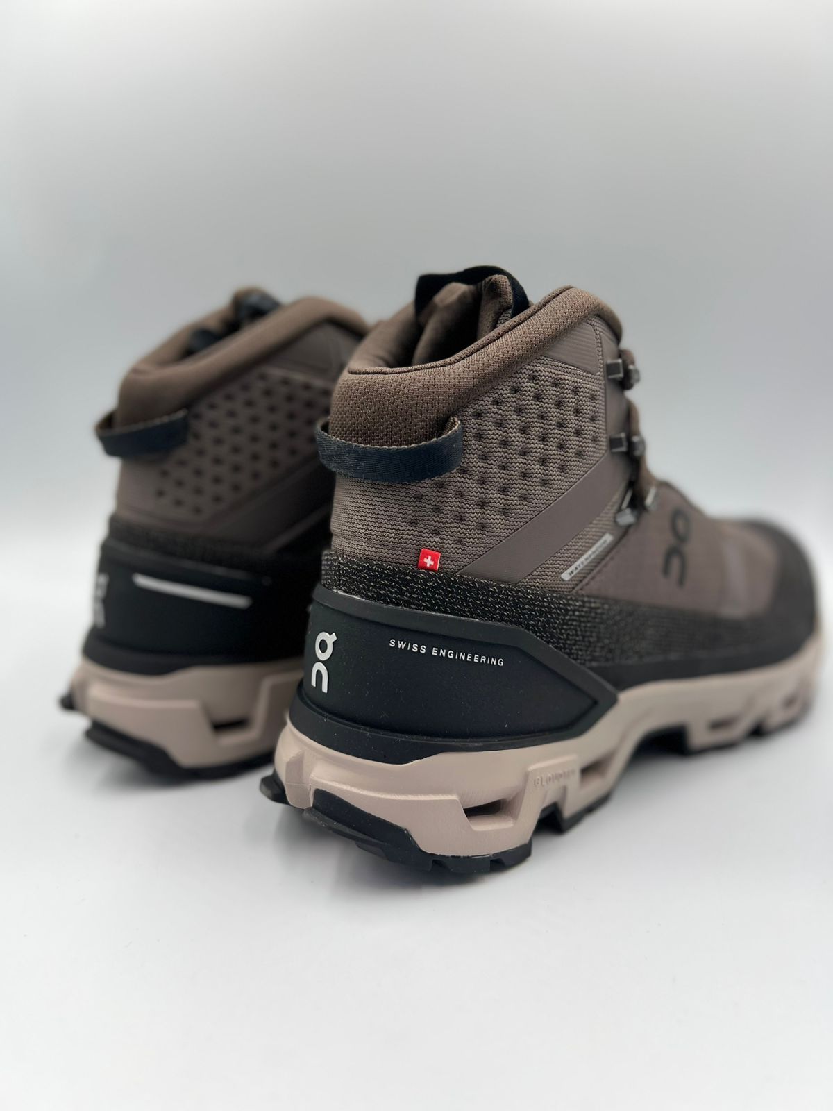 botas On Running Cloudrock Mid
