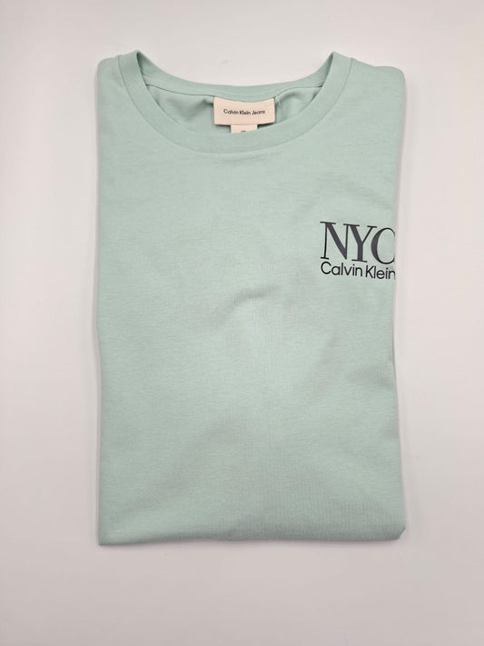 Playera Calvin Klein Jeans con Logotipo NYC Chest