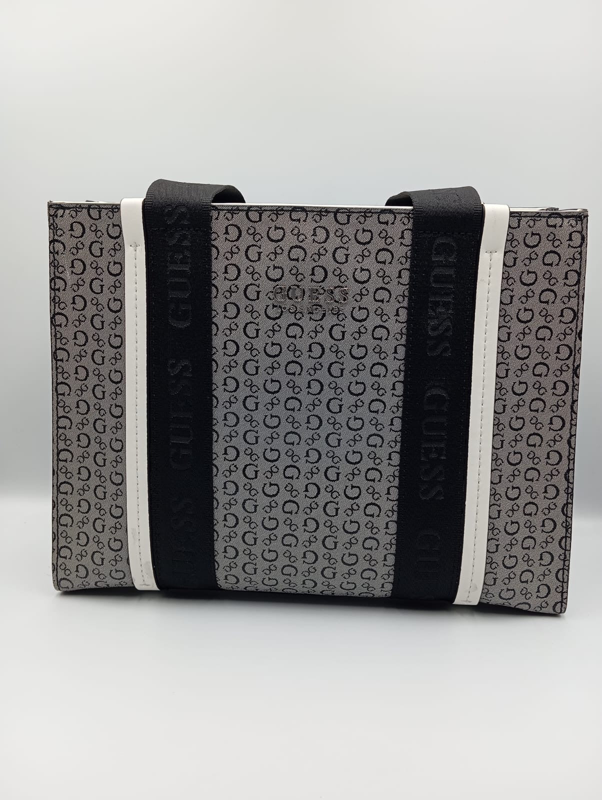 Guess Tote Sv881022