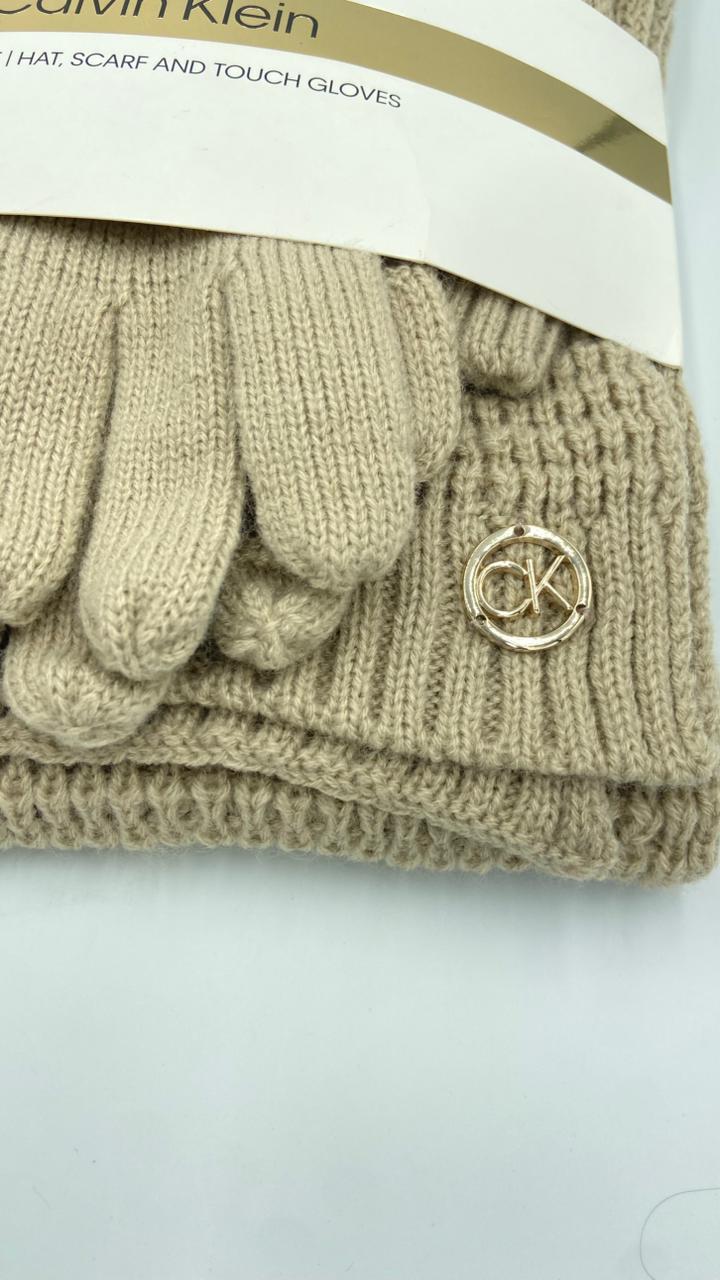 Set de Invierno de 3 Piezas de Calvin Klein